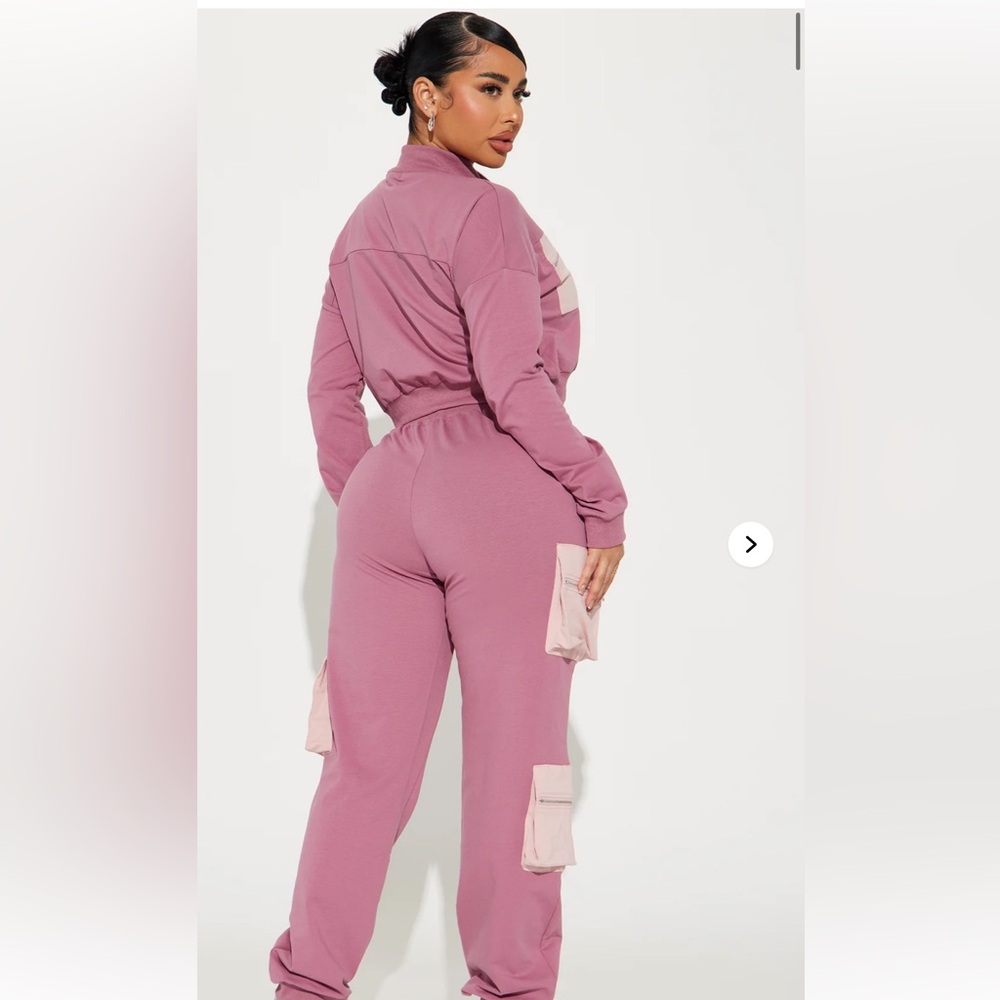 Fashion Nova Pink and Cream Cargo Joggers Set - Picture 3 of 3